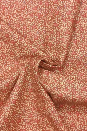 Tessuto rosso con rametti verdi e bacche - Moda Fabrics, LARIO Scarlet Prezzo Conveniente