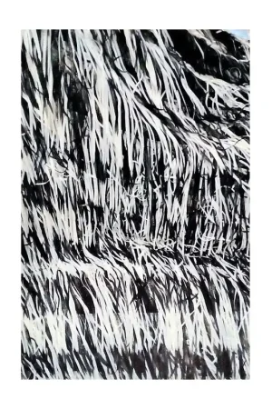 Prezzo Ridotto Tessuto frangia tipo charlestone su base voile nero oro e bianco alto 150 Cm