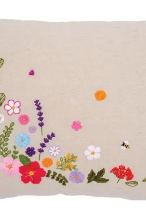 Kit cuscino da ricamo - Un mondo floreale colorato - Vervaco Ultime Pezzi