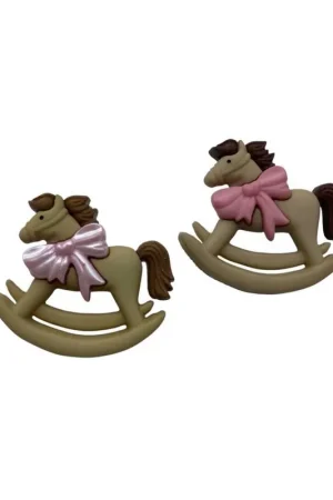 Bottone decorativo in plastica – Cavalluccio a dondolo con fiocco – 25 mm Non Perdere