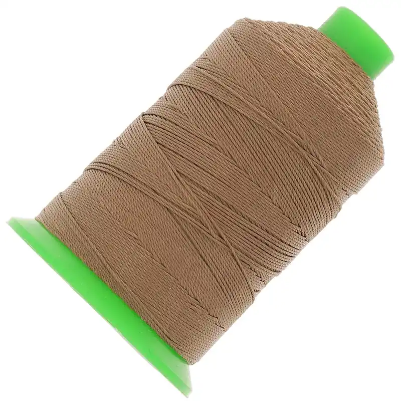 Fil en polyester Vega Super taille 20 - Marron glacé n°813 x300m Compra Adesso