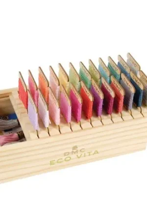 Scelto Dai Clienti Stoccaggio per i fili - Scatola con 24 cartellini in legno - DMC