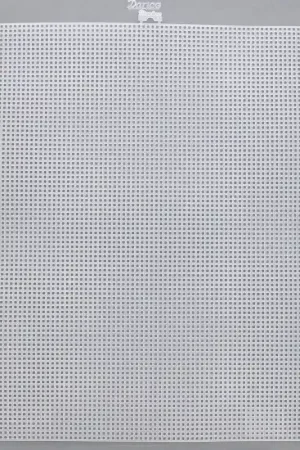 Feuille Toile Canevas Plastique à Broder et découper 34.3x26.7 cm n°7 x1 Professionale