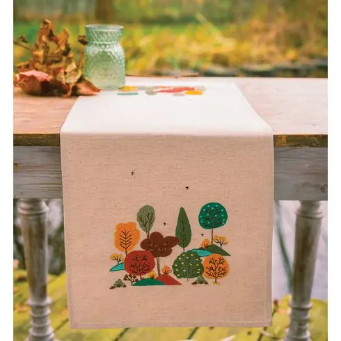 Popolare Kit runner da ricamare - Foresta in autunno - Vervaco