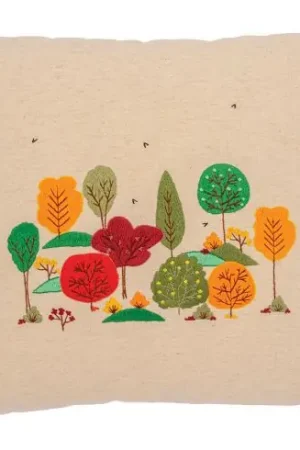 Acquista Ora Kit cuscino da ricamo - Foresta in autunno - Vervaco