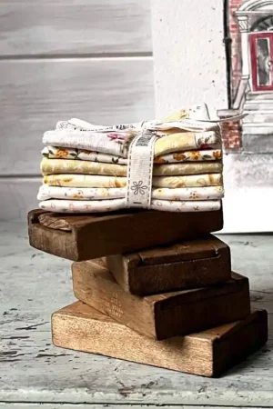 Pacchettino di Tessuti Bianchi e Gialli, 6 da 25 x 27 cm Reso Gratuito