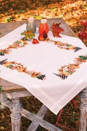 Compra Oggi Stesso Kit tovaglia da ricamo - Villaggio di inverno - Vervaco