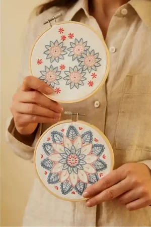 Compra Online Duo Kit di ricamo - Mandala Floreale - DMC