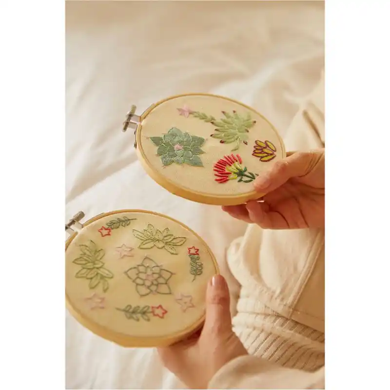 Consegna Rapida Duo Kit di ricamo - Giardino in miniatura - DMC