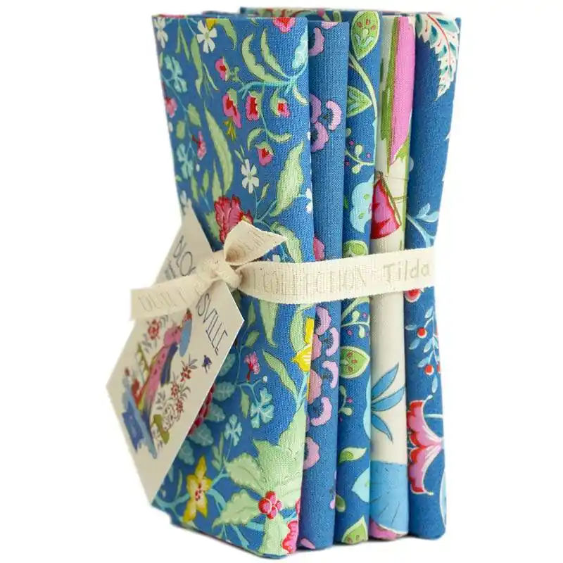 Tilda Bloomsville Blueberry Dove - Bundle 5 Fat Quarter Blu e Bianchi 50 x 55 cm Prezzo Basso