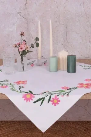 Kit tovaglia da ricamo - Margherite rosa - Trimits Prezzo Ridotto