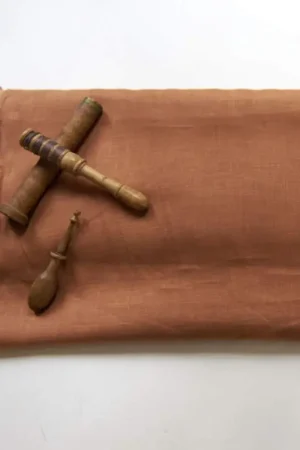 A Buon Prezzo Tessuto 100% Lino colore Caramello alto 150 cm