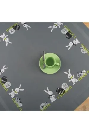 Kit tovaglia da ricamo - Coniglietti e uova di Pasqua - Vervaco Nuova Collezione