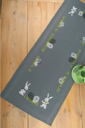 Kit runner da ricamare - Coniglietti e uova di Pasqua - Vervaco Subito Disponibile