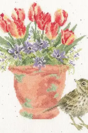 Must-Have kit ricamo a punto croce - Pipit dei prati - Bothy Threads