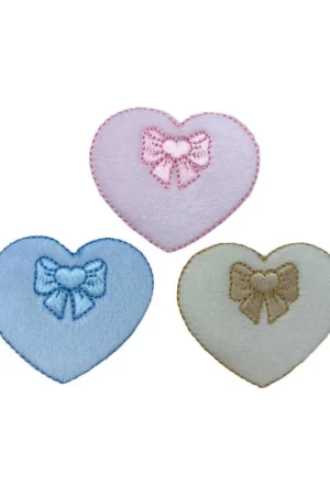 Ordina Subito Applicazione Termoadesiva Patch Marbet Ricamo Fiocco Baby Velluto Cuore 5x4 Cm