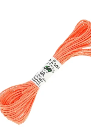 Fil à broder en soie pour broderie et couture - Soie d'Alger Saumon (922) x5m Ultima Occasione