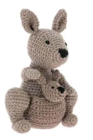 Kit di Amigurumi - Canguro Kayleigh - Hoooked Prezzo Conveniente