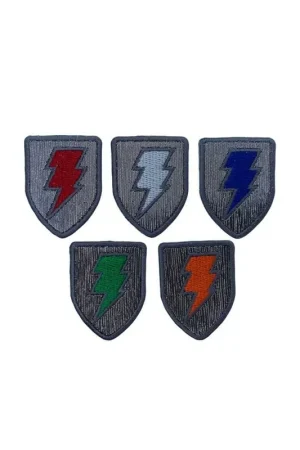 Economico Applicazione Termoadesiva Adesiva Patch Ricamo Lurex Stemma Saetta Fulmine Lampo 3x4 Cm