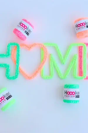 Spedizione Gratuita Kit all'Uncinetto - HOME Neon - Hoooked