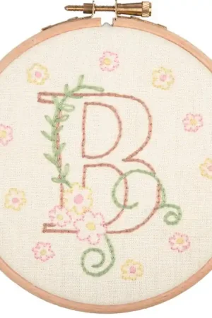 Vendita Finale Kit di Ricamo Libero + Telaio - Lettere per Bambini - Anchor