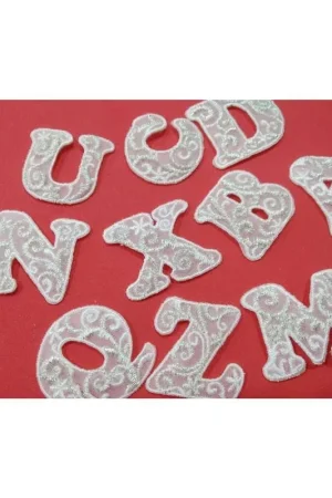 Super Prezzo Applicazione Patch Iniziali Lettera Alfabeto Termoadesiva Sangallo Base Organza Bianco Ricamo Argento Lurex Alta 3 Cm