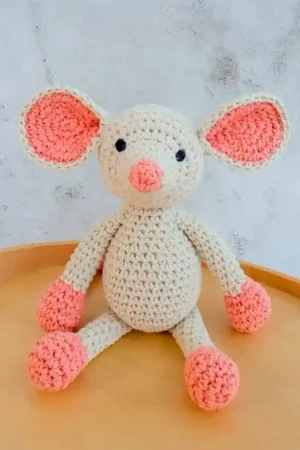 Kit Amigurumi Topolino Mónica  - Hoooked Scelto Dai Clienti
