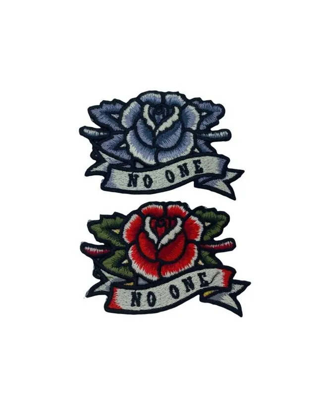 Applicazione Toppa Patch Termoadesiva Ricamo Fiore Scritta No One 9x6 Cm Spedizione Gratuita