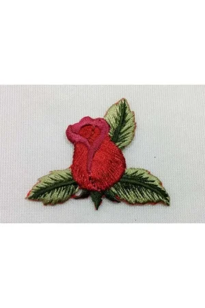 Promo Stagionale Applicazione Termoadesiva Patch Marbet Ricamo Bocciolo Rosa Rossa Foglie 5x4 Cm