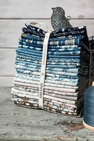 Laundry Basket Cocoa Blue Fat Quarter Bundle - 28 fq 50 x 55 cm Nuova Collezione