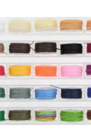 Assortiment de 25 bobines de 10 m de fil nylon ciré - 0.55 mm - multicolore x1 Offerta Speciale
