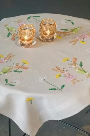 Kit a Punto Croce Tovaglia - Conigli Pasquali - Vervaco Quantità Limitata