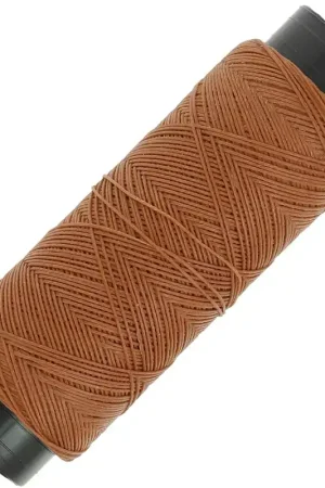 Fil plat en polyester ciré - Slam Cord pour micro macramé 0.6 mm - Mocca x100m Promozione