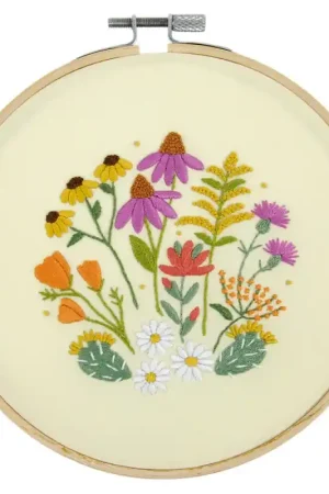 Kit da Ricamo - Giardino Mediterraneo di Celeste Johnston - DMC Must-Have