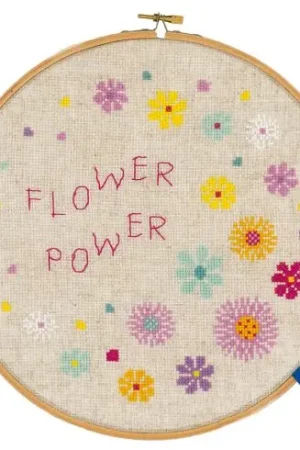 Offerta Lampo Kit per ricamo a punto croce con tamburo - Cuscino da ricamareil potere dei fiori - Vervaco