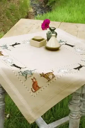 Prezzo Scontato Kit tovaglia da ricamo - Gatti birichini - Vervaco
