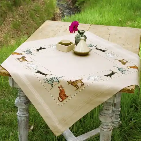 Prezzo Scontato Kit tovaglia da ricamo - Gatti birichini - Vervaco