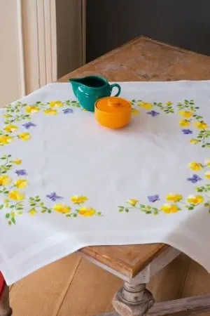 Reso Gratuito Kit tovaglia da ricamo - Fiori di primavera - Vervaco