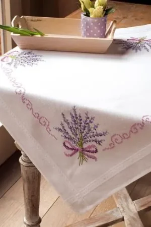 Nuova Collezione Kit tovaglia da ricamo - Mazzo di lavanda - Vervaco