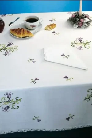 Spedito Oggi Tovaglia da ricamo - Campanella viola - Luc Créations