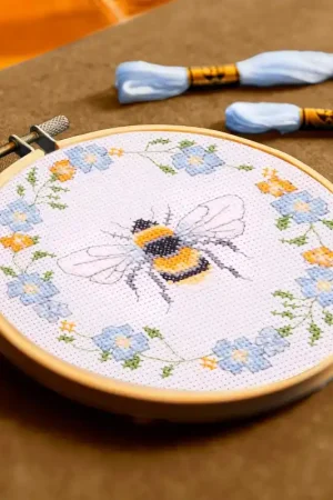 Prezzo Di Fabbrica Kit di Punto Croce - Ape Regina - DMC