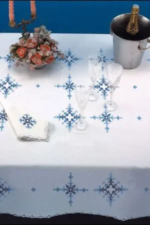 Promozione Esclusiva Tovaglia da ricamo - Camaïeu blu - Luc Créations