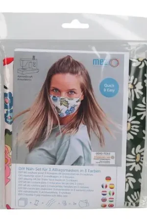 Miglior Prezzo Kit da cucito - Kit confezione per 3 maschere - N°3 - LMC