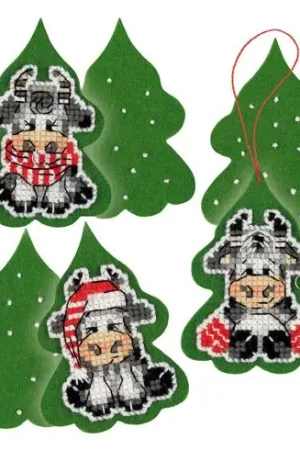 Offerta Lampo Kit di ornamenti da ricamare - Magneti - Tre piccole mucche - Riolis