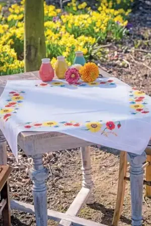 Kit tovaglia da ricamo - Fiori selvaggi - Vervaco Subito Disponibile