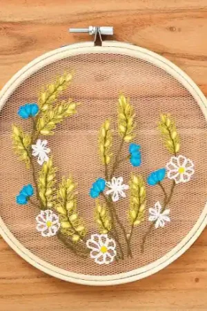 Prezzo Ridotto Kit di ricamo su tulle - Fiori e spighe di grano - Duftin