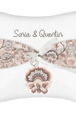 Reso Gratuito Kit cuscino da ricamo - Cuscino nuziale - Passiflora beige - Princesse