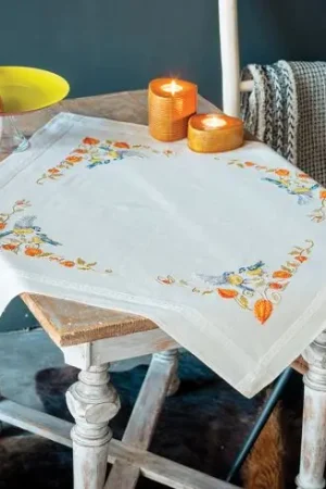 Quantità Limitata Kit tovaglia da ricamo - Cicaline e uva spina del capo - Vervaco