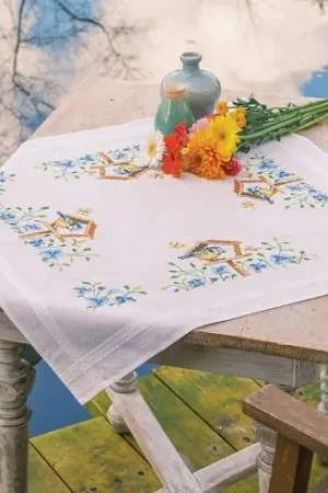 Kit tovaglia da ricamo - Casette per uccelli - Vervaco Promozione Esclusiva