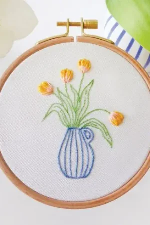 Nuova Collezione Kit per ricamo a tamburo - Tulipani gialli - Tamar Nahir Yanai